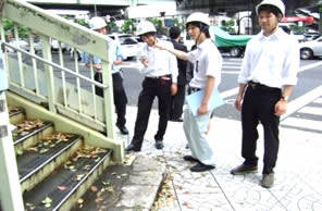 歩道橋損傷調査